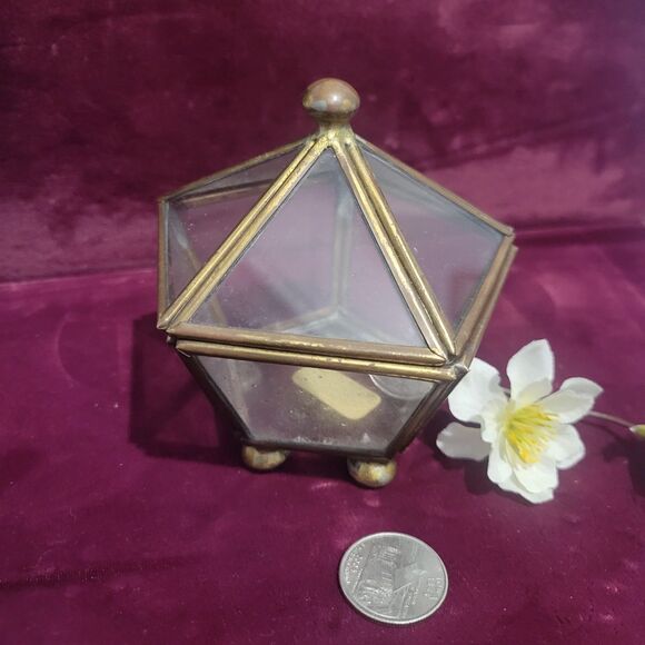 Vintage Glass & Brass Pentagon Trinket Box With Lid Jewelry Display Case 5 Side - Picture 2 of 12